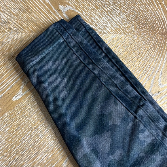 SPANX Look at Me Now Seamless Cropped Leggings S - Picture 11 of 11